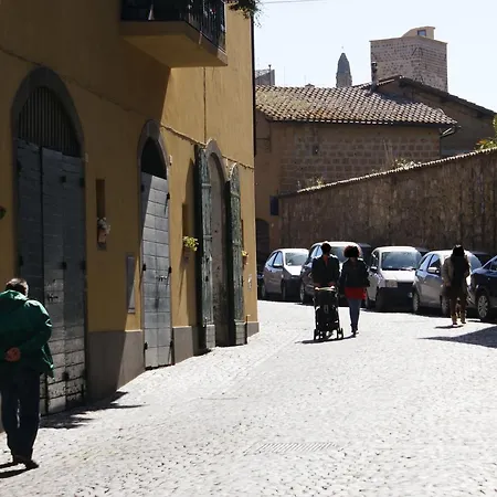 Orvieto Aroma Rooms 2-3