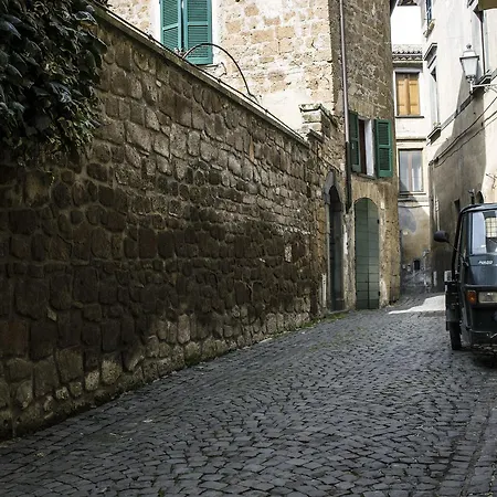 Orvieto Aroma Rooms 1-2